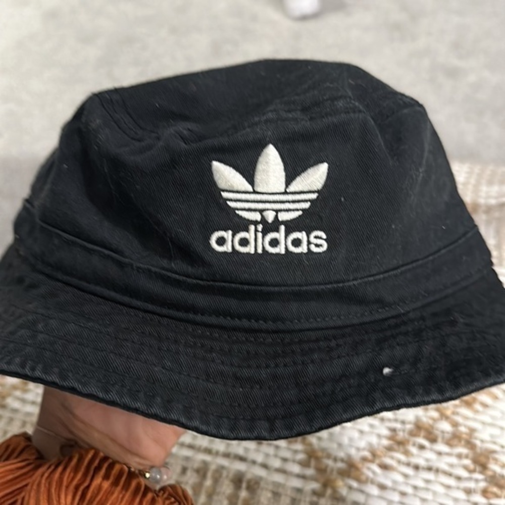 Adidas Bucket Hat - Picture 1 of 8